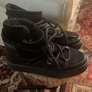 Simons black leather and suede winter boots